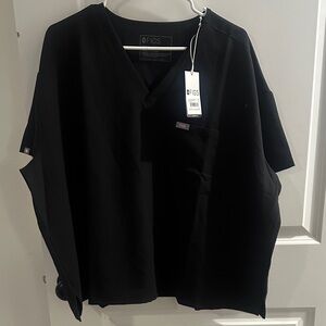 Figs Women’s Oversized Catarina Black Scrub Top